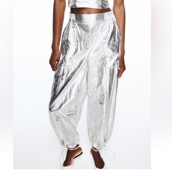 Zara Silver Metallic pants. Medium. - Picture 1 of 11